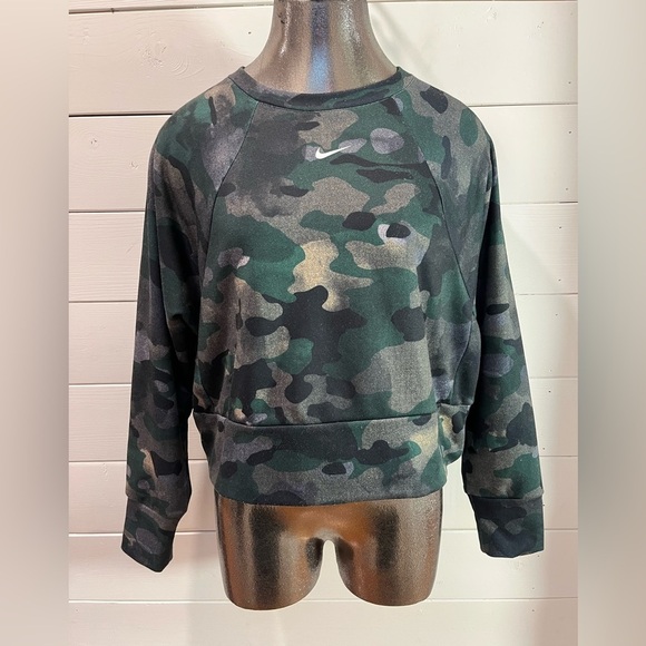 💚 NIKE – Dri-FIT Camo Cropped Sweatshirt – Size M - Picture 1 of 12